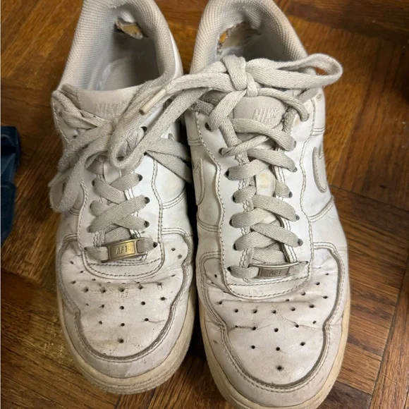 Nike Beat Up Air Force 1s - Picture 1 of 11